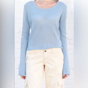 RARE BRANDY MELVILLE SWEATER (NWT) 💙💙
